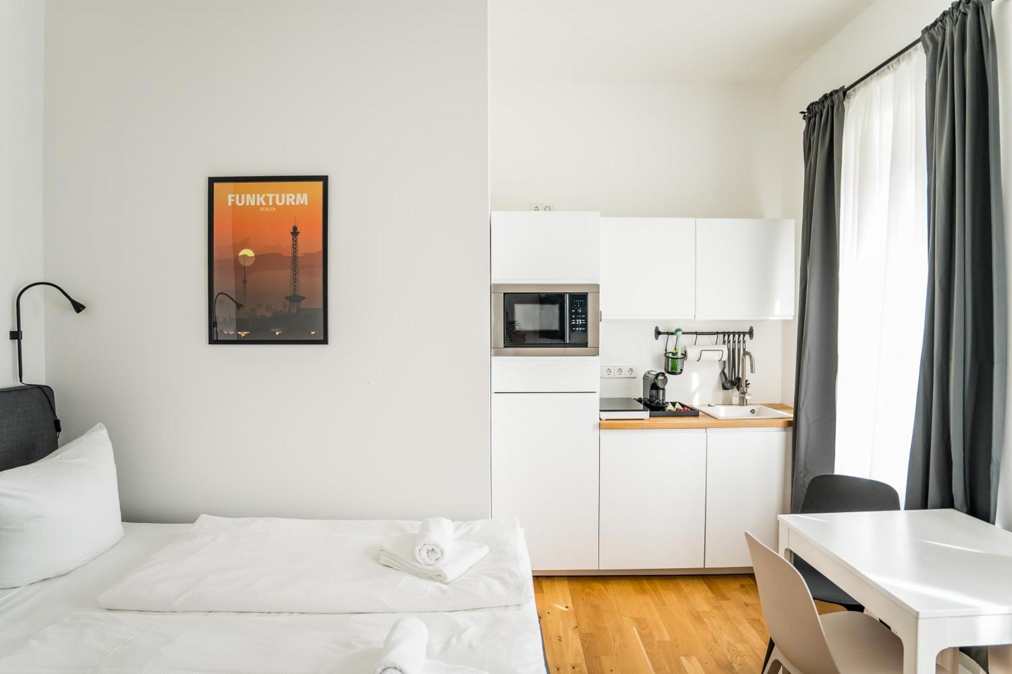Homaris Apartments Schlueterstrasse Берлин Экстерьер фото