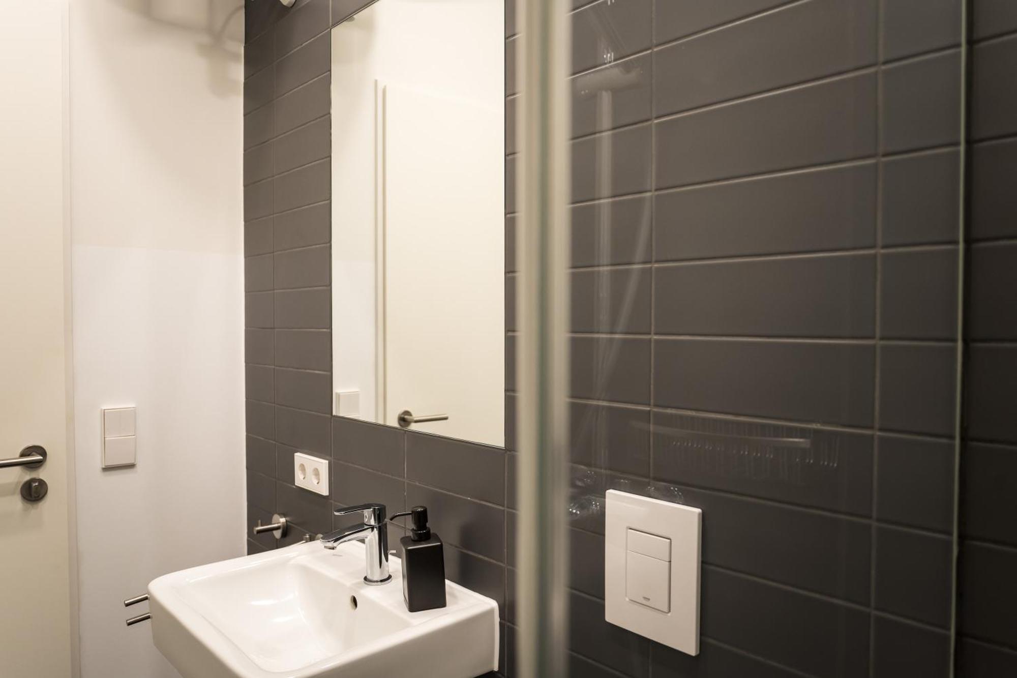 Homaris Apartments Schlueterstrasse Берлин Экстерьер фото