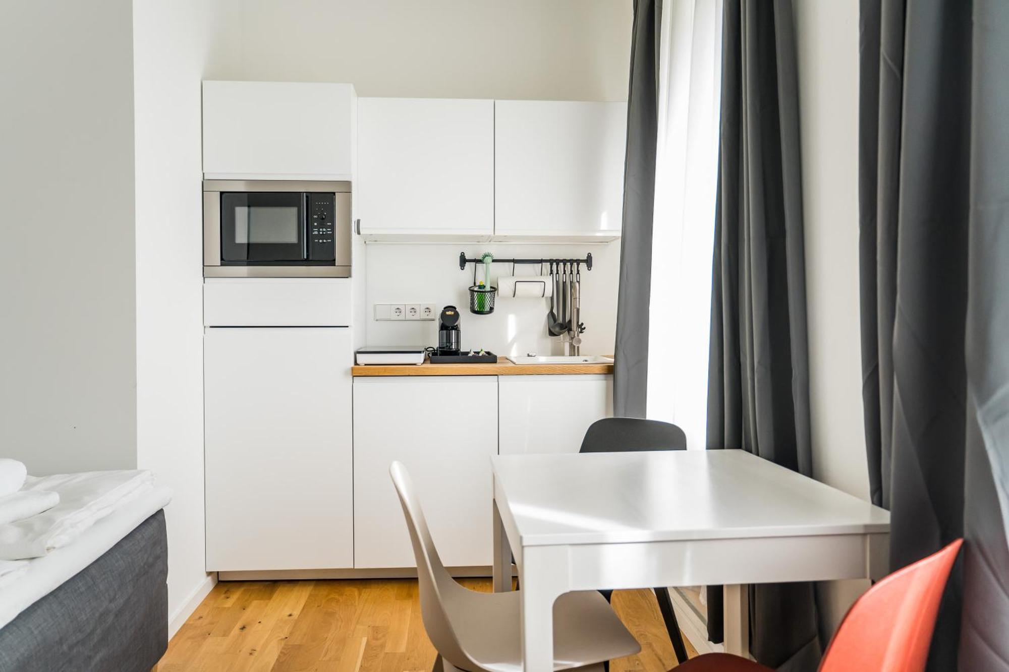 Homaris Apartments Schlueterstrasse Берлин Экстерьер фото