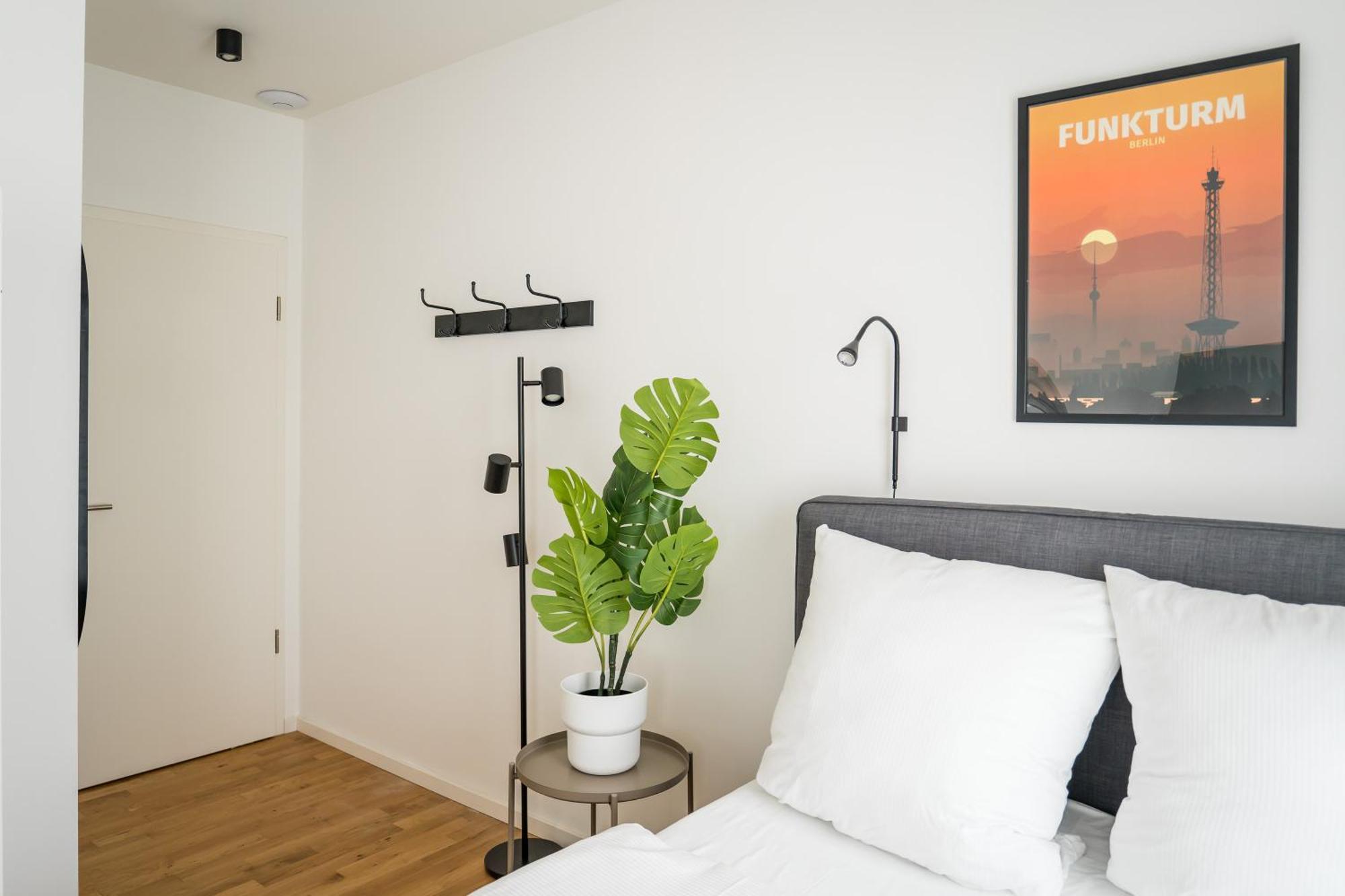 Homaris Apartments Schlueterstrasse Берлин Экстерьер фото